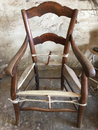 reparation-fauteuil-chaise-nimes.jpg10
